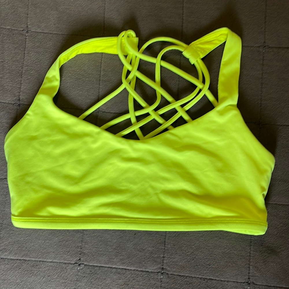 Lululemon Free to Be Wild 6